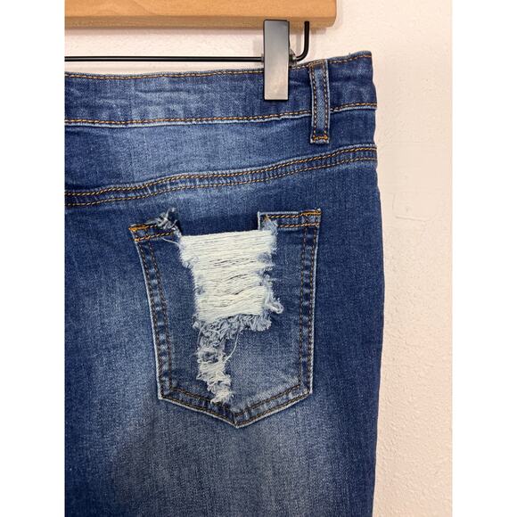 Fashion Nova Distressed Skinny Jeans Size 13 Dark Wash NWT - Picture 8 of 8